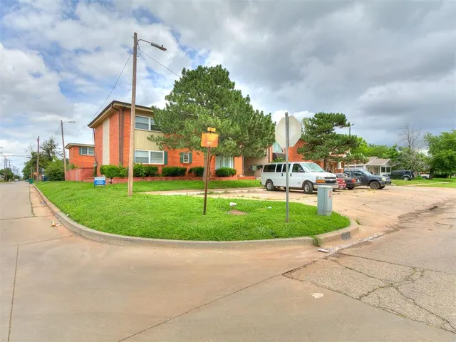 Photo 8 — 1731 NW 32nd Street, Oklahoma City, OK 73118