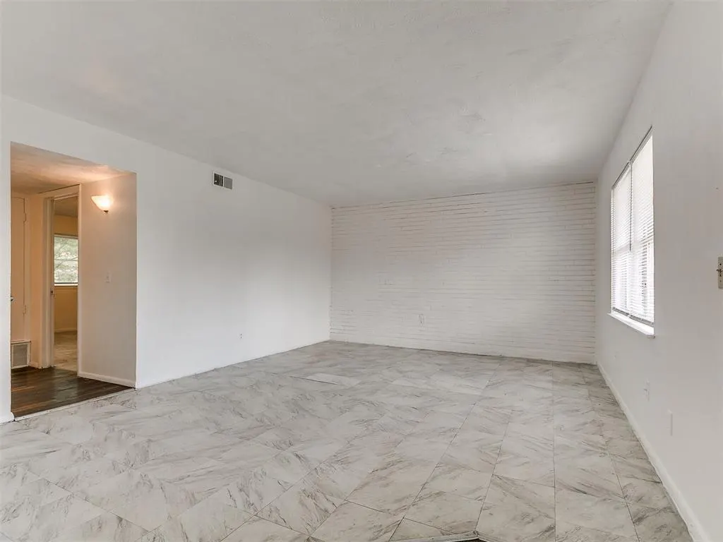 Photo 14 — 1731 NW 32nd Street, Oklahoma City, OK 73118