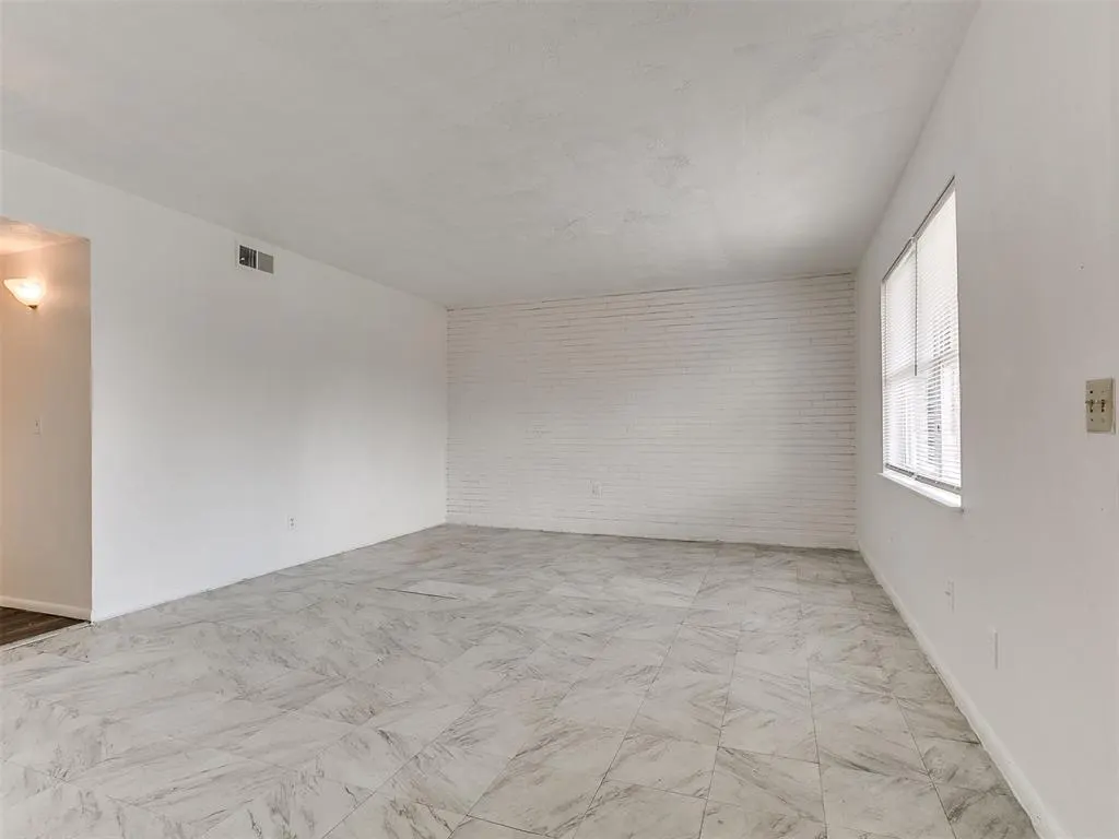 Photo 15 — 1731 NW 32nd Street, Oklahoma City, OK 73118