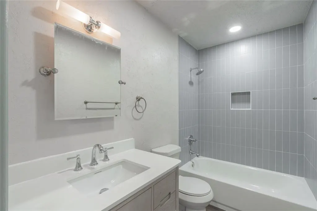 Photo 13 — 4720 S Youngs Boulevard, Oklahoma City, OK 73119