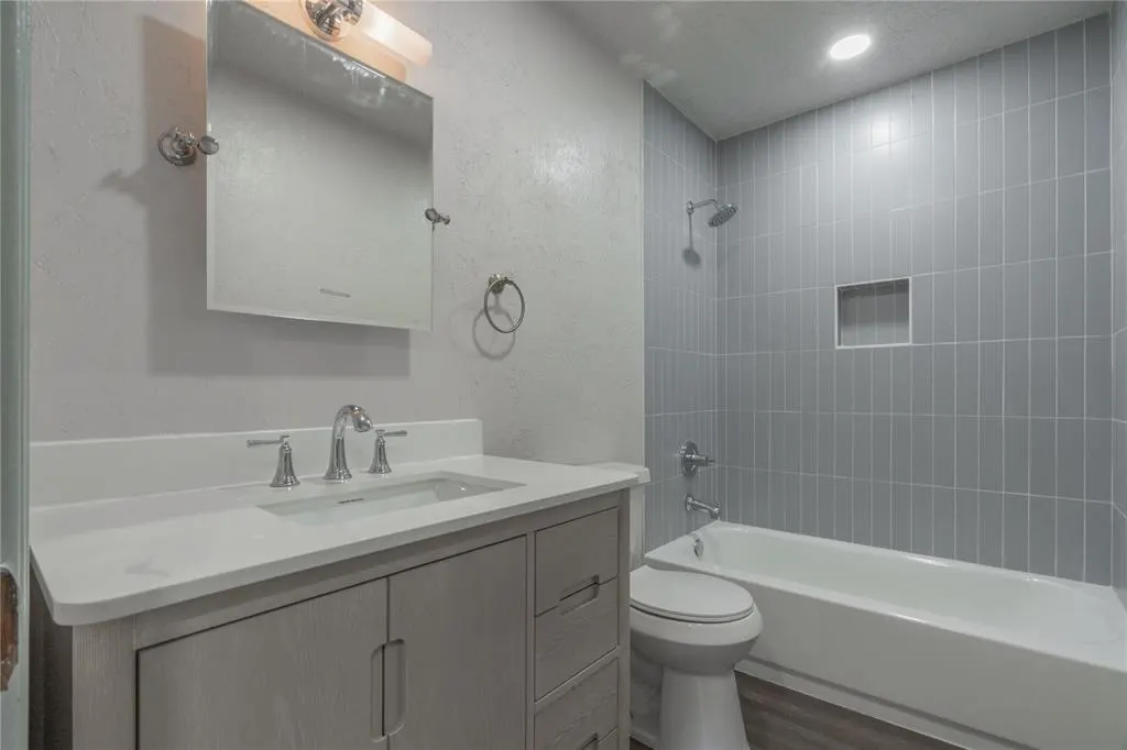 Photo 14 — 4720 S Youngs Boulevard, Oklahoma City, OK 73119