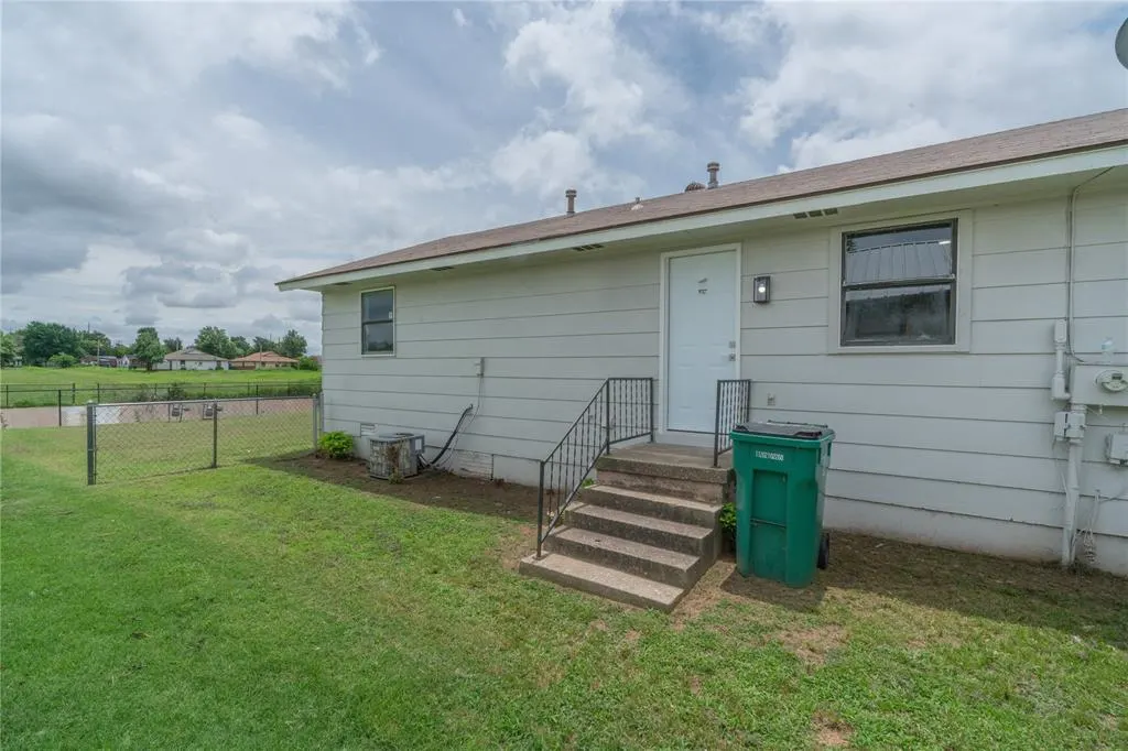 Photo 19 — 4720 S Youngs Boulevard, Oklahoma City, OK 73119