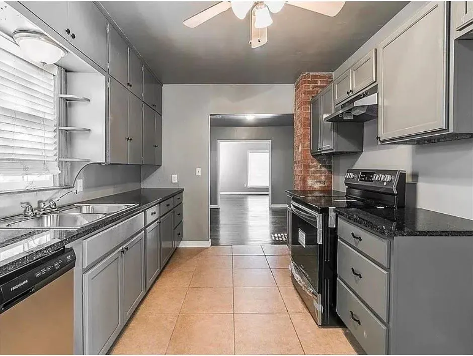 Photo 15 — 2116 NW 30th Street, Oklahoma City, OK 73112