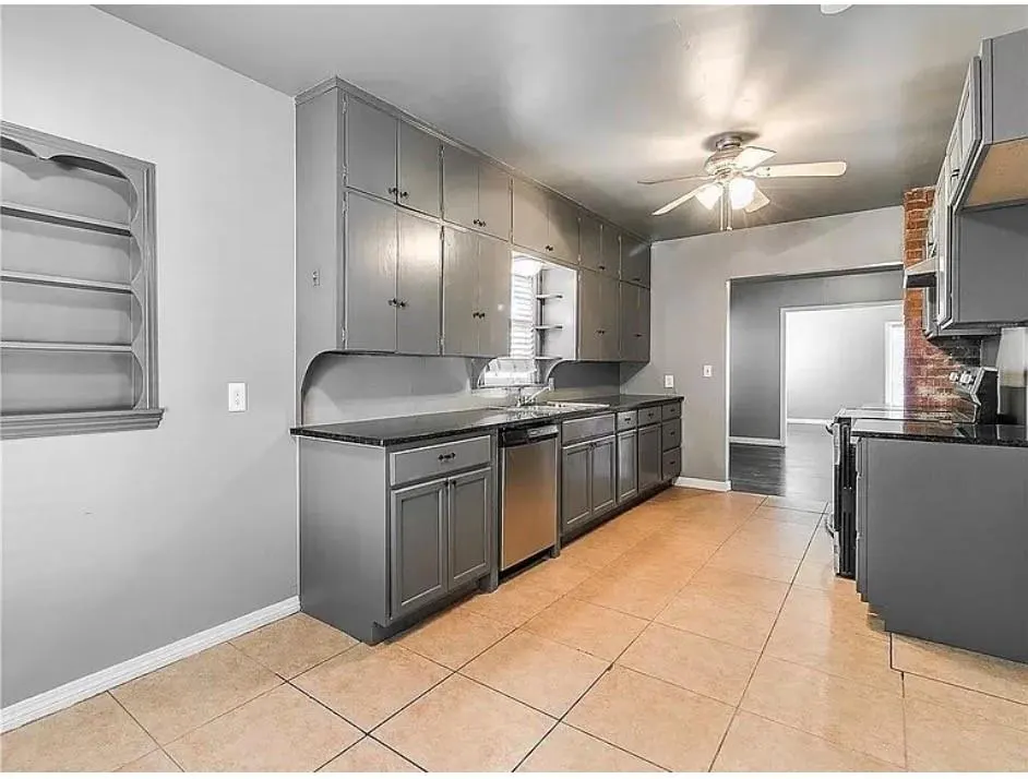 Photo 17 — 2116 NW 30th Street, Oklahoma City, OK 73112