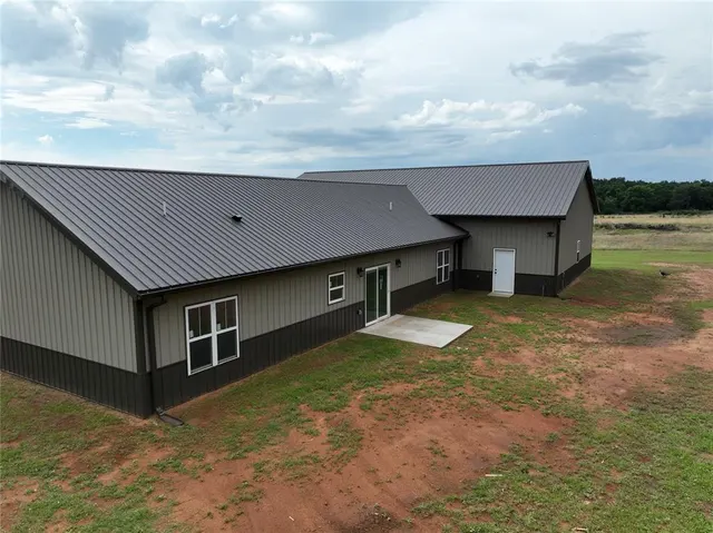 Photo 3 — 17008 County Street 2750, Minco, OK 73059