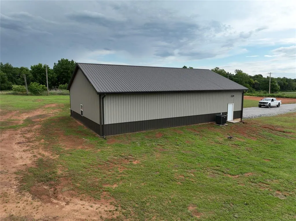 Photo 4 — 17008 County Street 2750, Minco, OK 73059