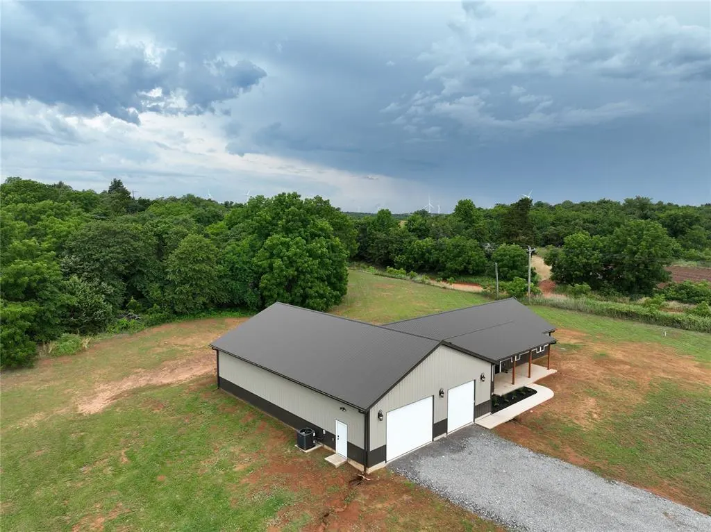 Photo 6 — 17008 County Street 2750, Minco, OK 73059