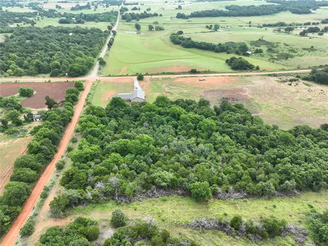 Photo 8 — 17008 County Street 2750, Minco, OK 73059