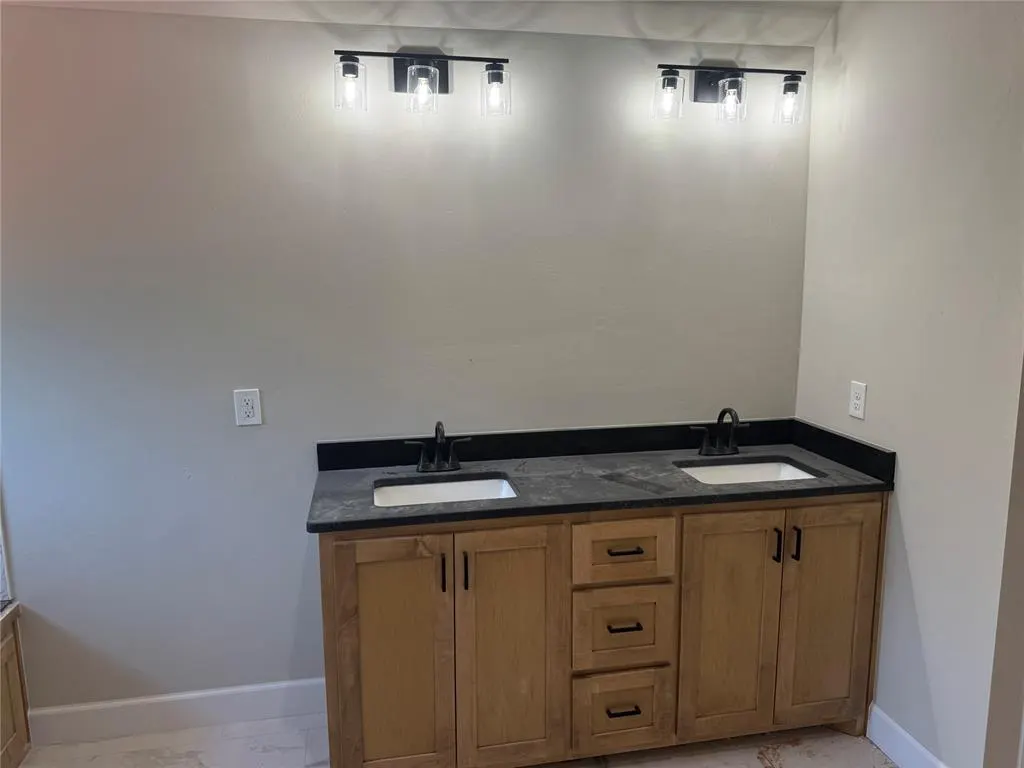 Photo 10 — 2668 Pistache Way, Newcastle, OK 73065