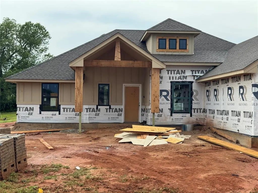 Photo 2 — 2757 Sherwood Court, Newcastle, OK 73065