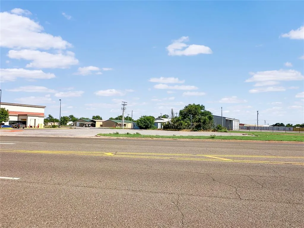 Photo 3 — 408 NE Route 66 Highway, Sayre, OK 73662
