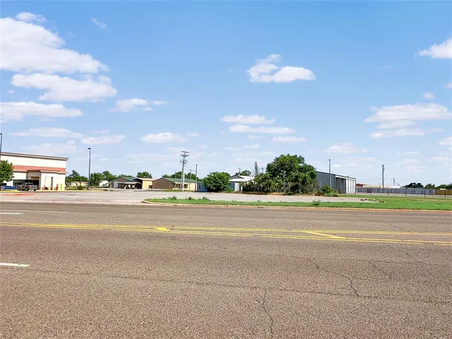 Photo 3 — 408 NE Route 66 Highway, Sayre, OK 73662