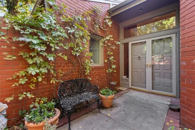 Front exterior — 2825 NW Grand Boulevard 3, Oklahoma City, OK 73116