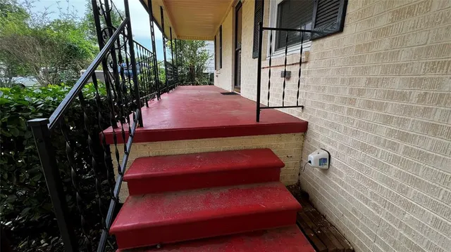 Photo 2 — 425 Mohawk Drive, Pauls Valley, OK 73075