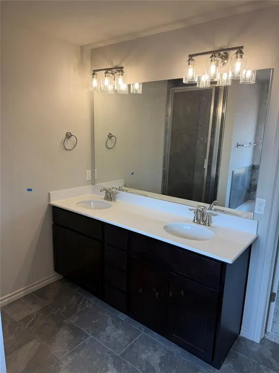 Photo 13 — 1233 E Stallion Lane, Mustang, OK 73064