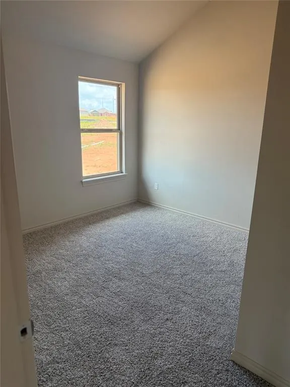 Photo 16 — 1233 E Stallion Lane, Mustang, OK 73064