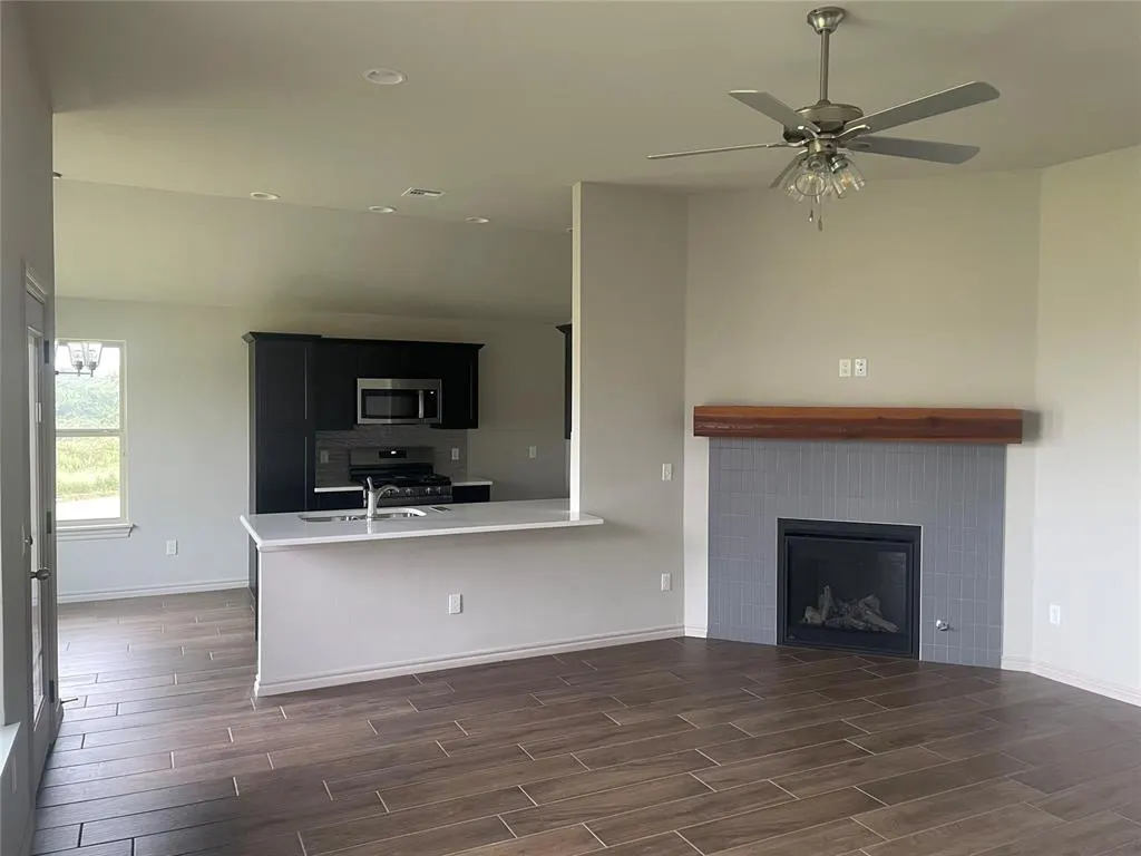 Photo 9 — 1233 E Stallion Lane, Mustang, OK 73064