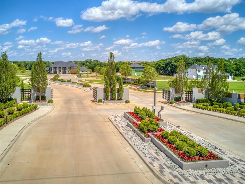 Photo 2 — 15617 Waterstone Way, Edmond, OK 73013