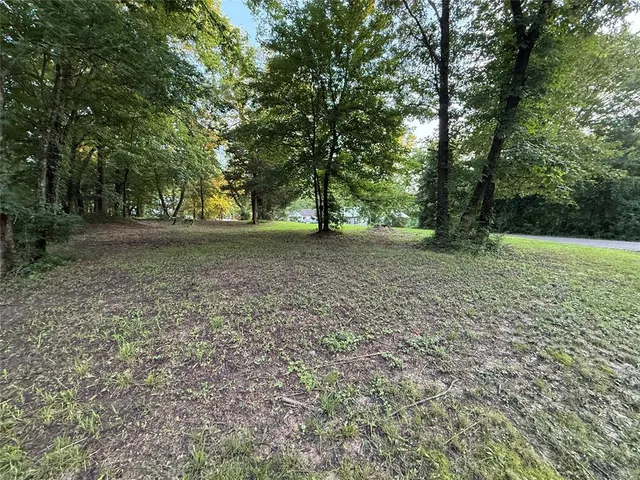 Photo 3 — 606 Campbell Street, Broken Bow, OK 74728