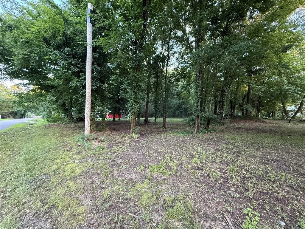 Photo 4 — 606 Campbell Street, Broken Bow, OK 74728