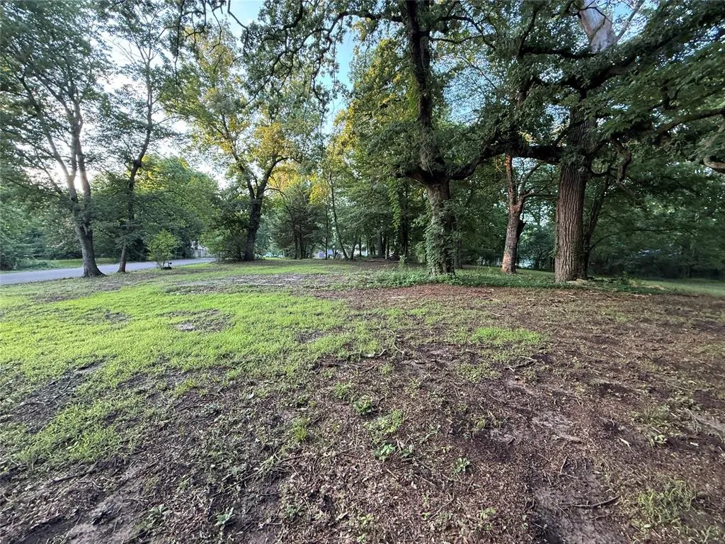 Photo 12 — 606 Campbell Street, Broken Bow, OK 74728