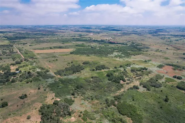 Photo 4 — E 1130 Road, Sayre, OK 73662