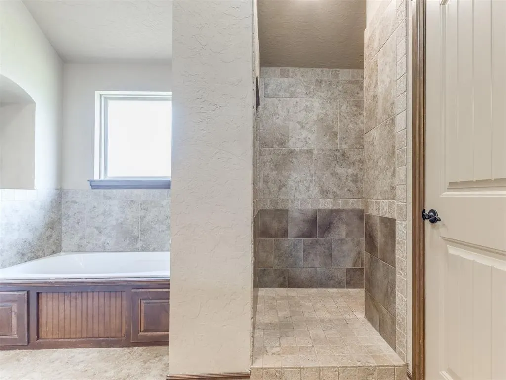 Photo 16 — 3312 SE 32nd Street, Moore, OK 73165