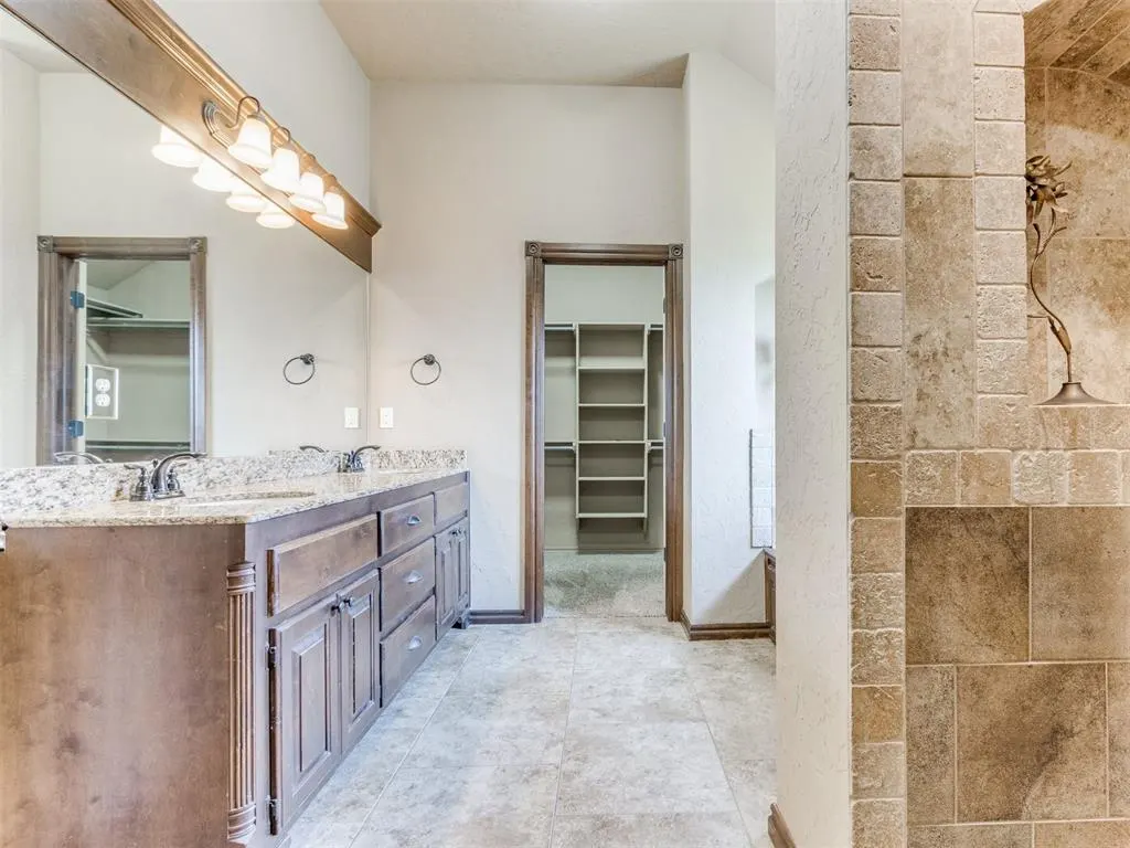 Photo 17 — 3312 SE 32nd Street, Moore, OK 73165
