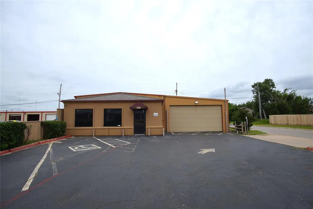 Front exterior — 136 NW 122nd Street, Oklahoma City, OK 73114