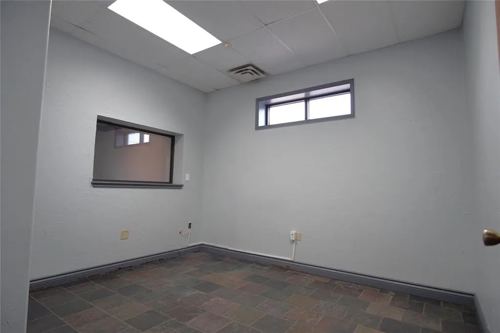 Photo 11 — 136 NW 122nd Street, Oklahoma City, OK 73114