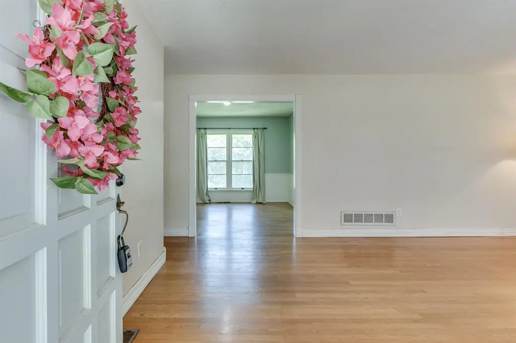 Photo 3 — 5932 N Grove Avenue, Oklahoma City, OK 73122