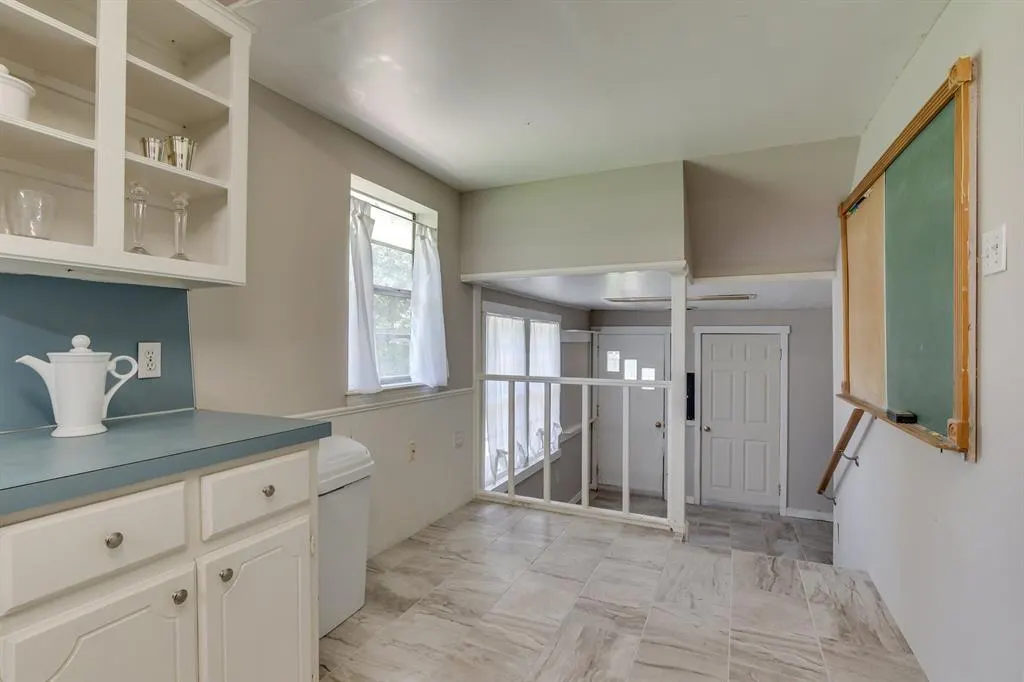 Photo 11 — 5932 N Grove Avenue, Oklahoma City, OK 73122