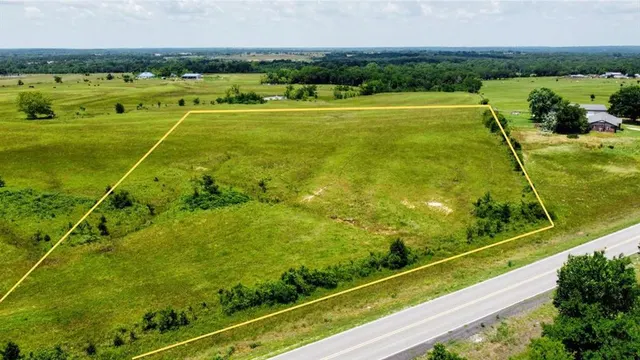 Front exterior — 0003 E 56 Highway, Okemah, OK 74859