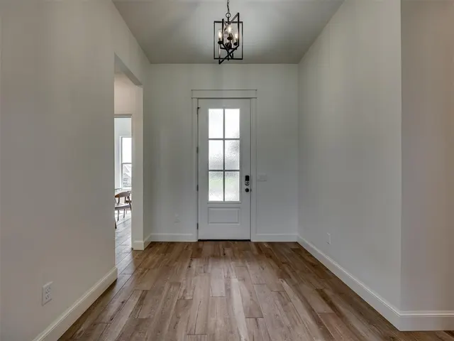 Photo 5 — 7625 Leoma Lane, Oklahoma City, OK 73150