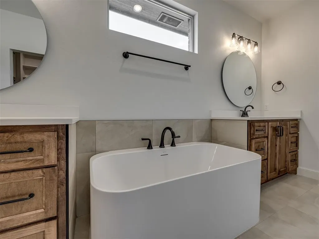 Photo 24 — 7625 Leoma Lane, Oklahoma City, OK 73150