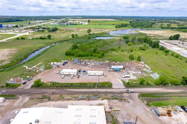 Photo 2 — 0000 S Harvey, Norman, OK 73072