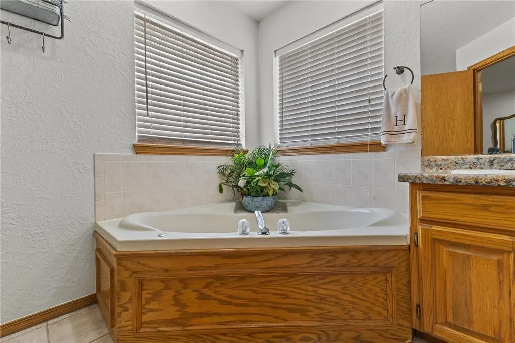 Photo 14 — 1901 Pamela Lane, Weatherford, OK 73096