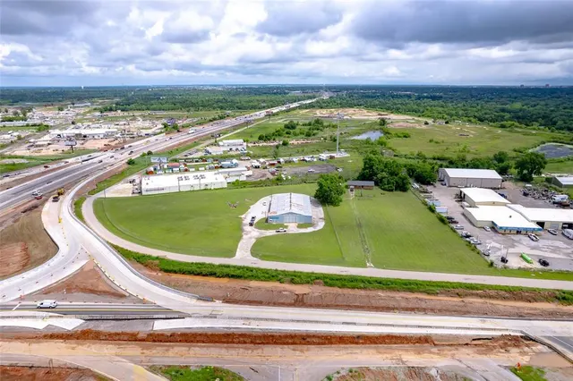 Photo 5 — 1037 W Adkins Hill Road, Norman, OK 73072