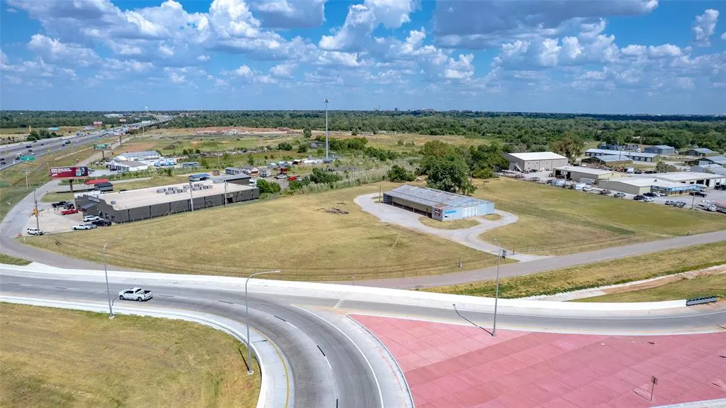 Photo 13 — 1037 W Adkins Hill Road, Norman, OK 73072