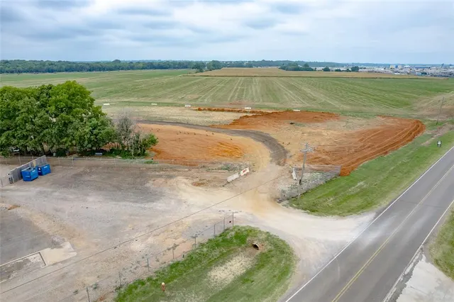 Photo 2 — 0000 W Adkins Hill Road, Norman, OK 73072
