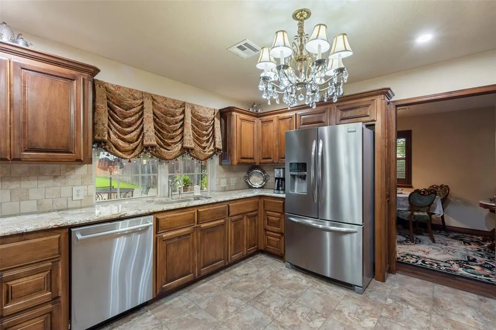 Photo 11 — 2 Terra Lane, Shawnee, OK 74804