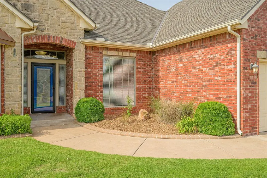 Photo 6 — 5404 NW 119th Street, Oklahoma City, OK 73162