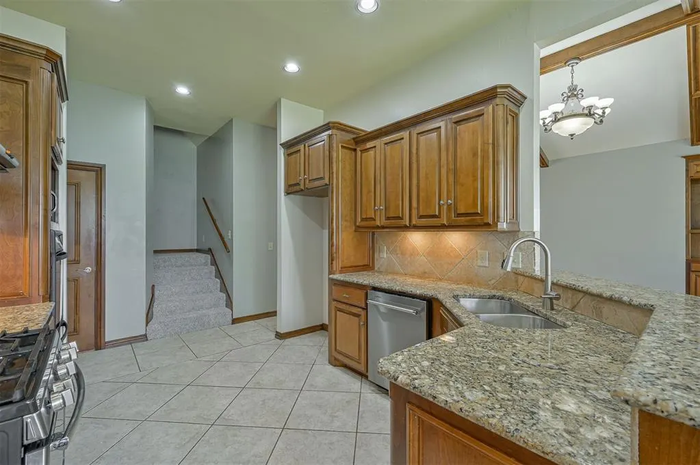 Photo 5 — 5404 NW 119th Street, Oklahoma City, OK 73162