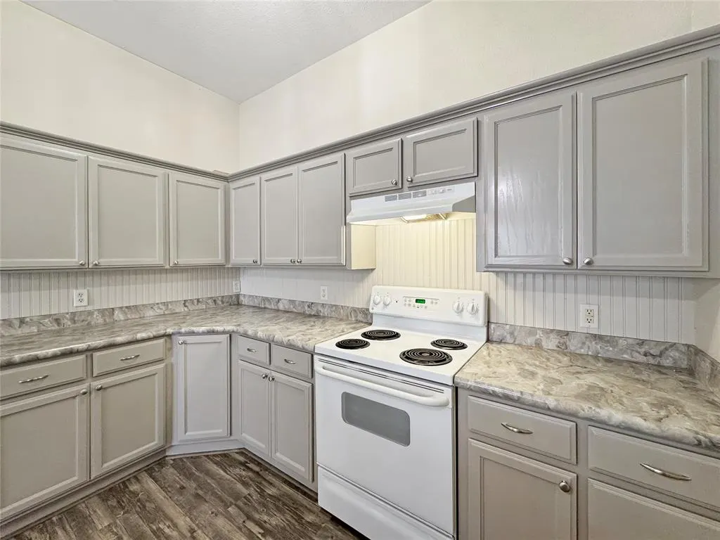 Photo 9 — 8108 Bigwood Drive, Oklahoma City, OK 73135