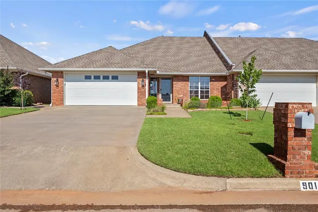 Front exterior — 901 Gartrell Place, Weatherford, OK 73096