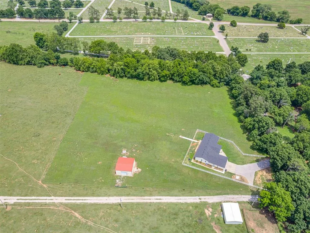 Photo 41 — 111 E Memorial, Marlow, OK 73055