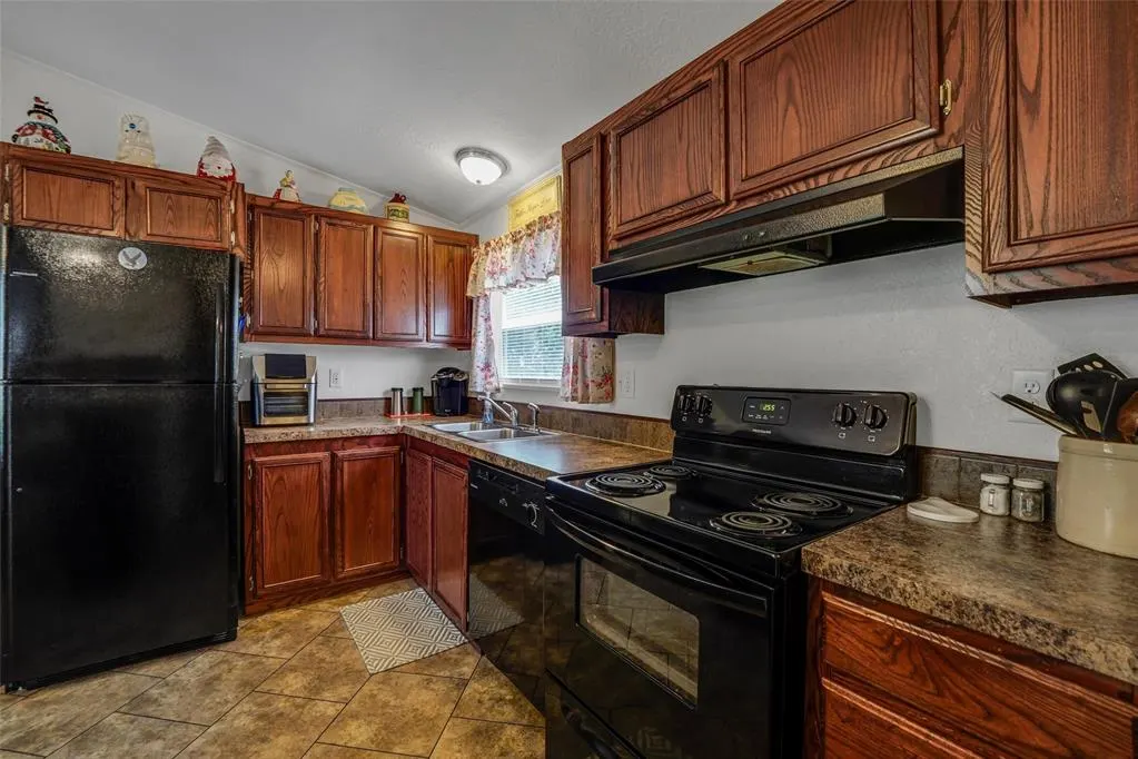Photo 8 — 11221 N 1928 Road, Sayre, OK 73662