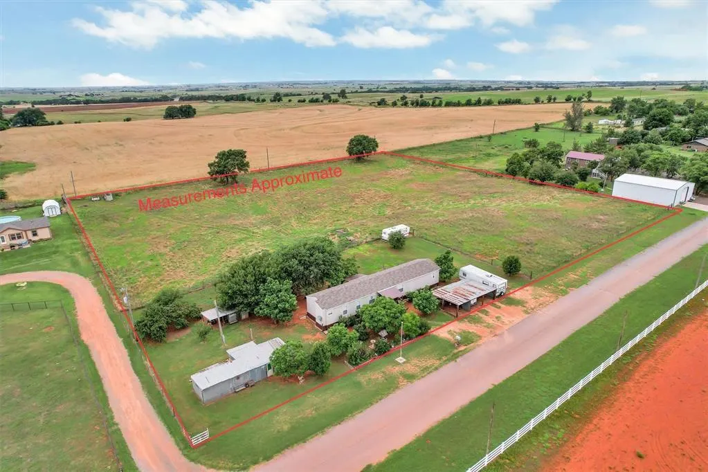 Photo 2 — 11221 N 1928 Road, Sayre, OK 73662