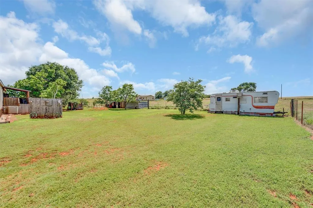 Photo 26 — 11221 N 1928 Road, Sayre, OK 73662