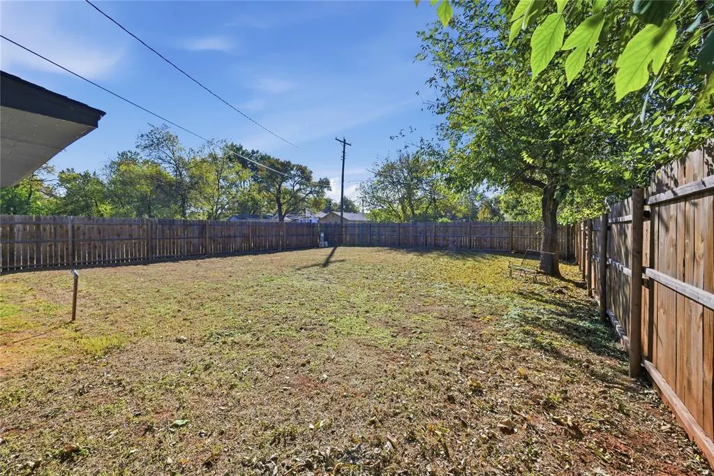 Photo 16 — 334 SE 24th Street, Oklahoma City, OK 73129